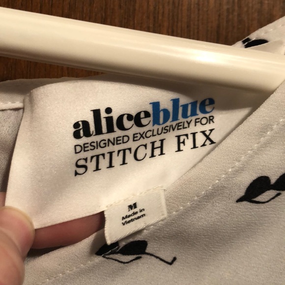 AliceBlue open back tank top from Stitchfix 🕶 - Picture 3 of 5